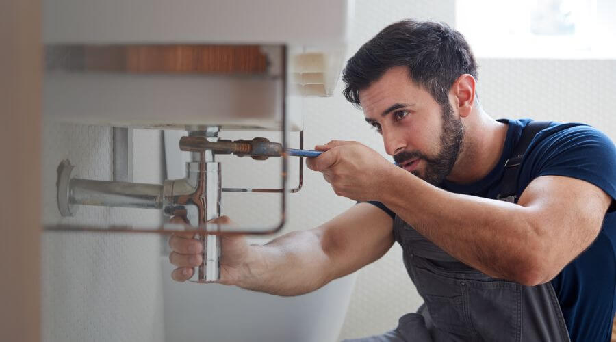 Sink faucet replacement in Santa Clara, NM